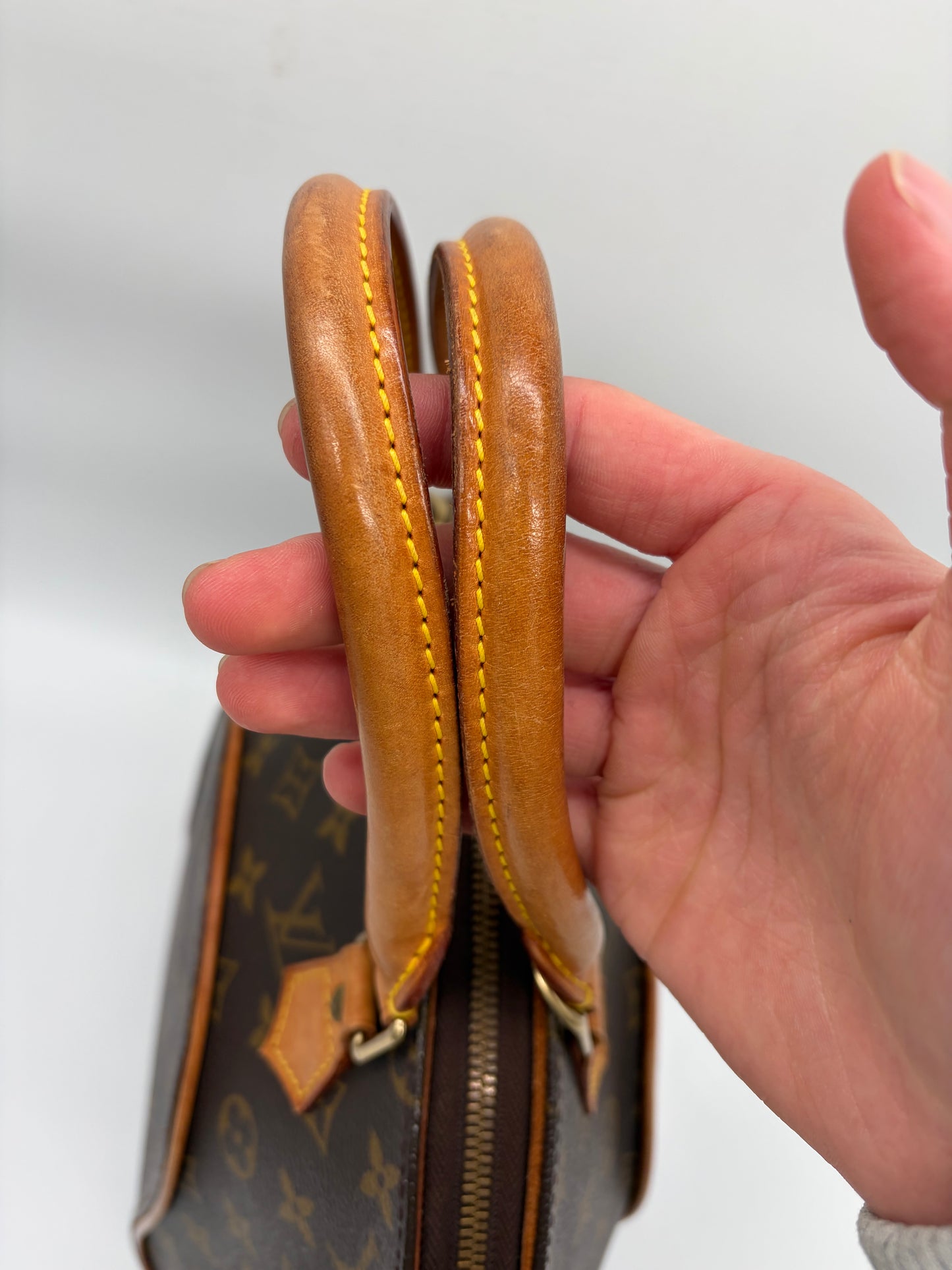 Louis Vuitton Monogram Ellipse MM – Klassische Canvas-Handtasche