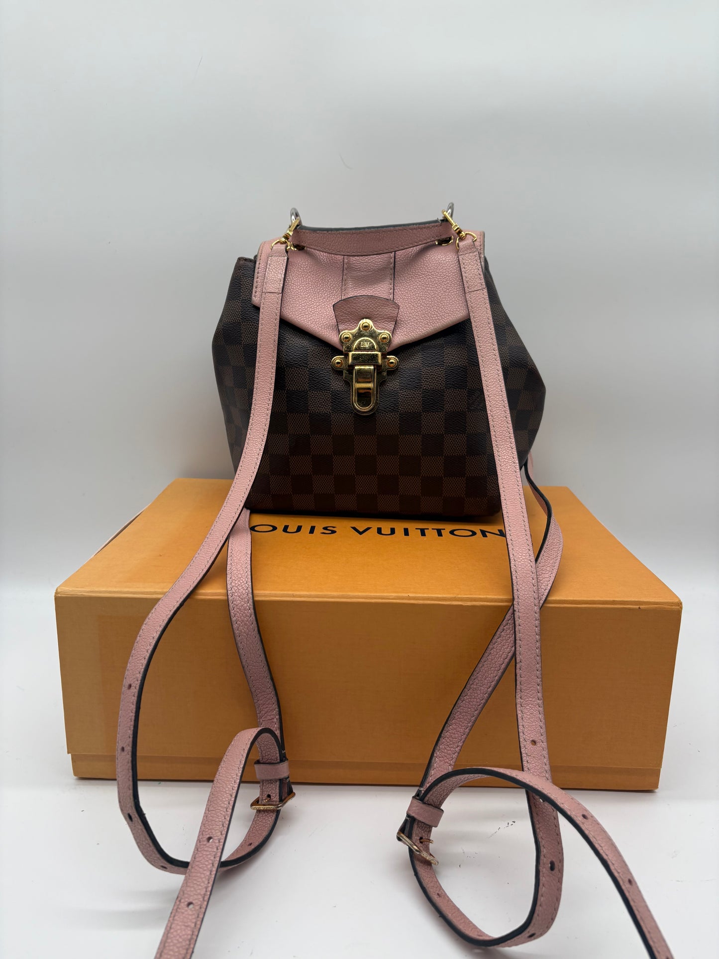 Louis Vuitton Damier Ebene Clapton Rucksack braun pink