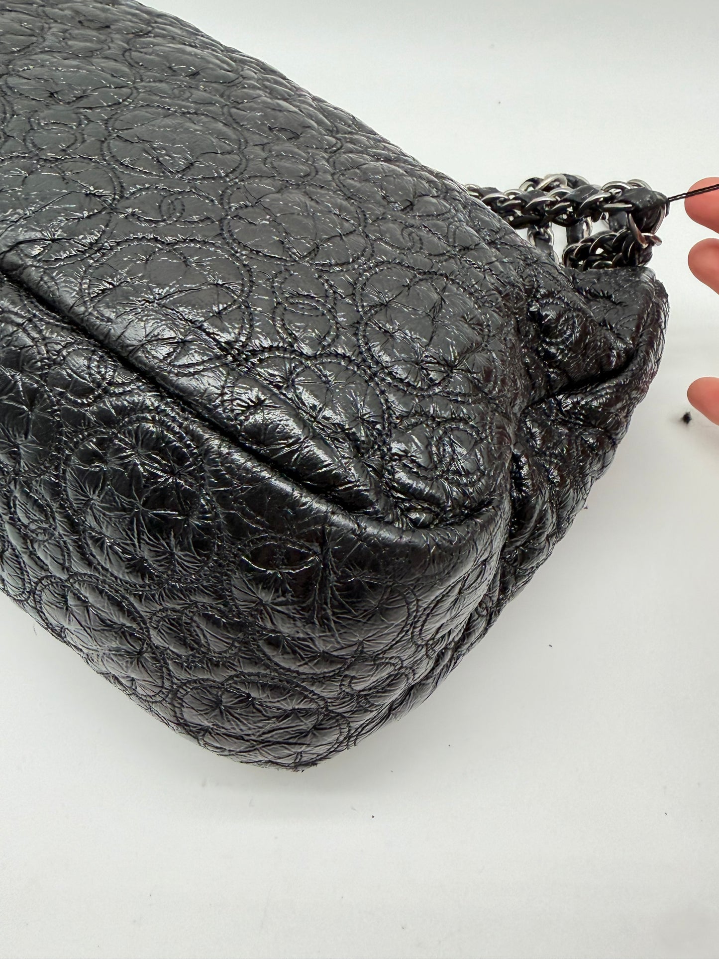 Chanel Camellia Coco Mark Flap Schultertasche Schwarz
