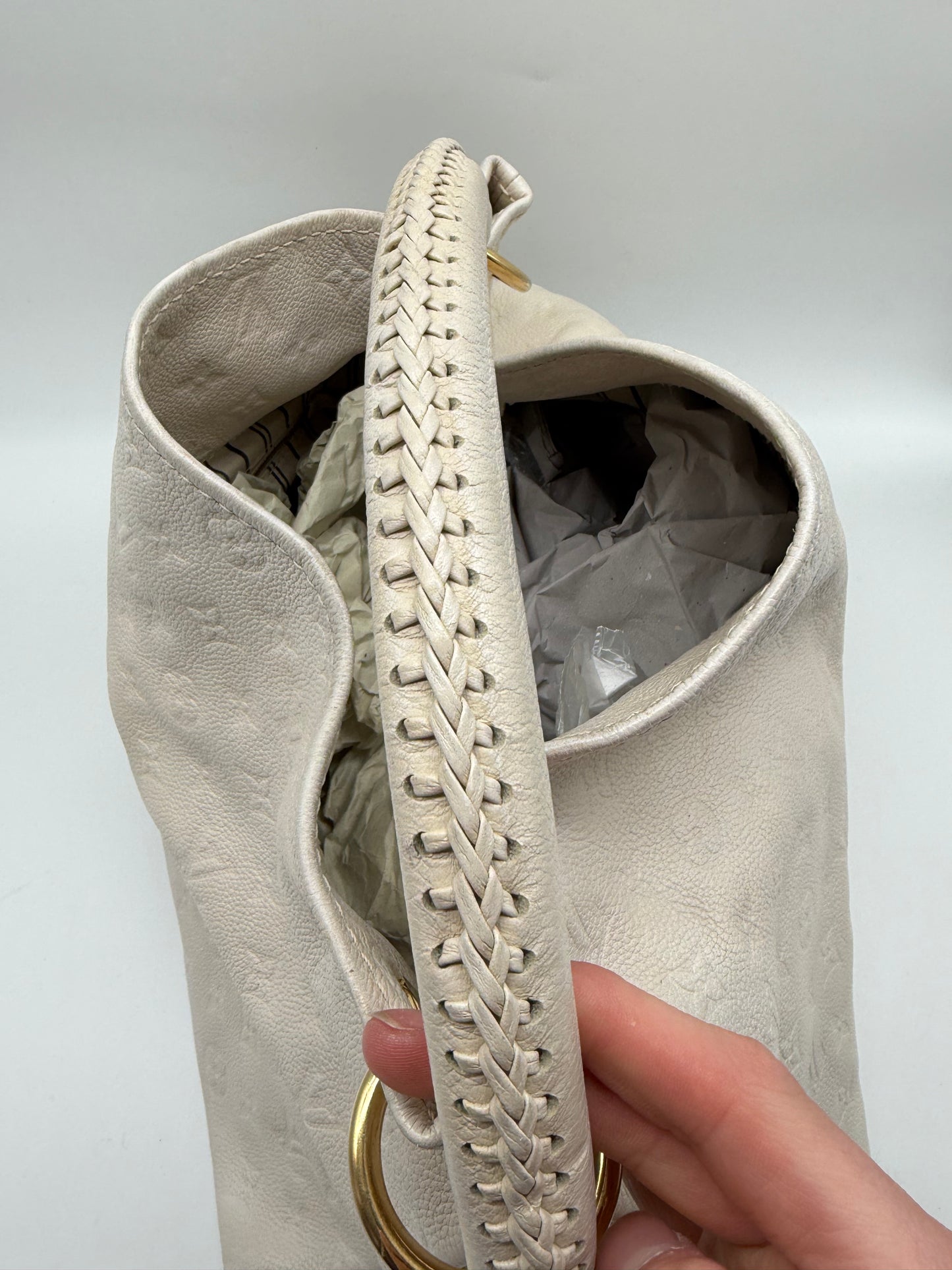 Louis Vuitton Artsy MM Empreinte Weiße Handtasche