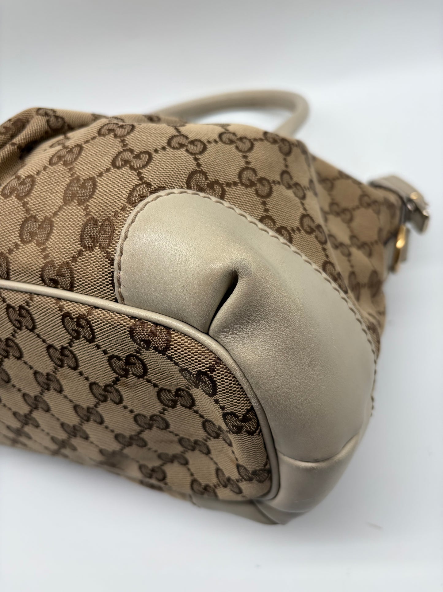 Gucci Sukey GG Canvas Handtasche mit Schultergurt