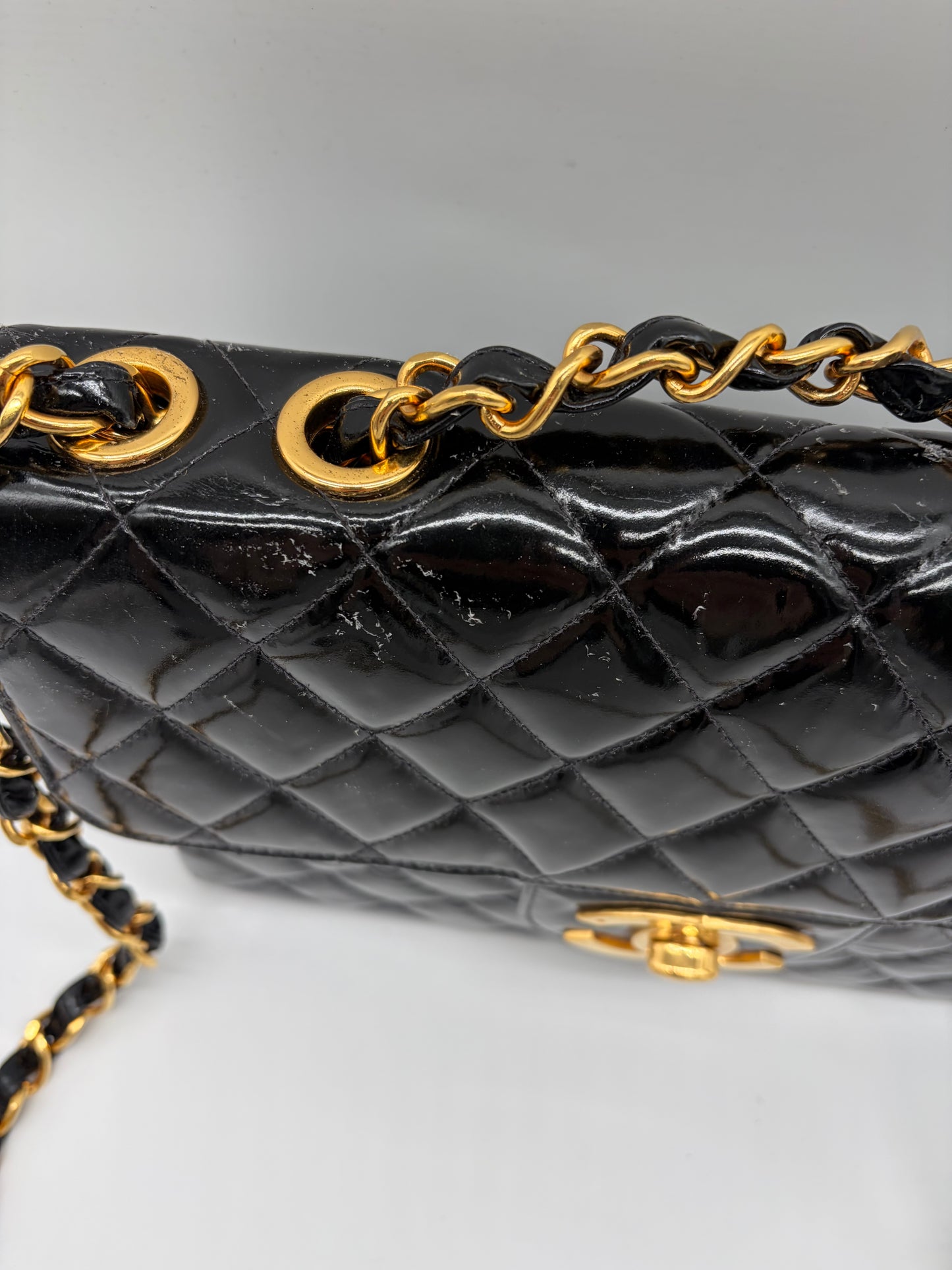 Chanel Deca Matelassé 30 Lackleder Schultertasche