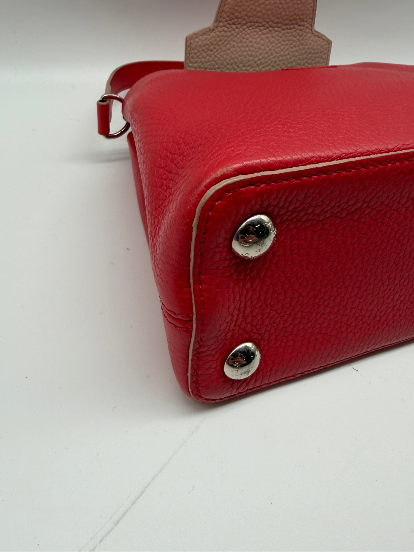 Louis Vuitton Capucines BB Taurillon mit Schultergurt