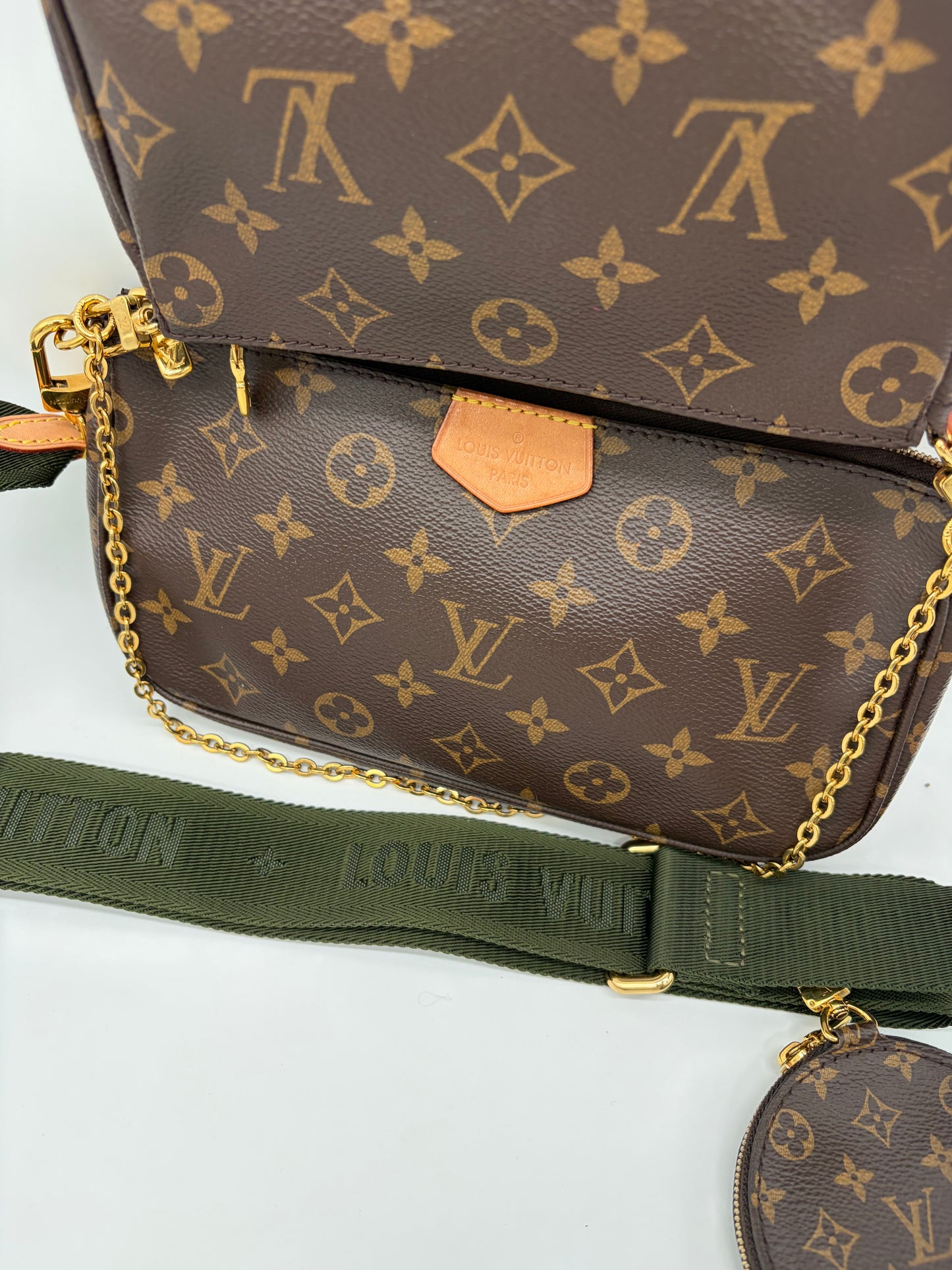 Louis Vuitton Multi Pochette Accessoires My World Tour Special Edition