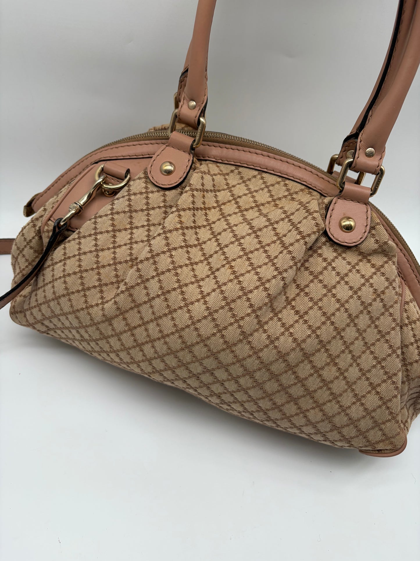 Gucci Diamante Canvas Handtasche Pre-Loved