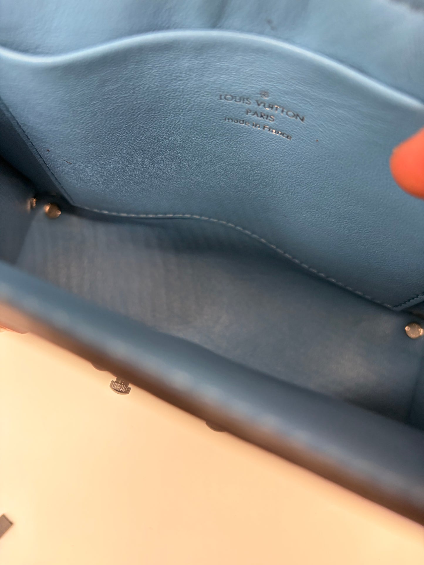 Louis Vuitton Monogram Tribal Mask Pochette Schultertasche