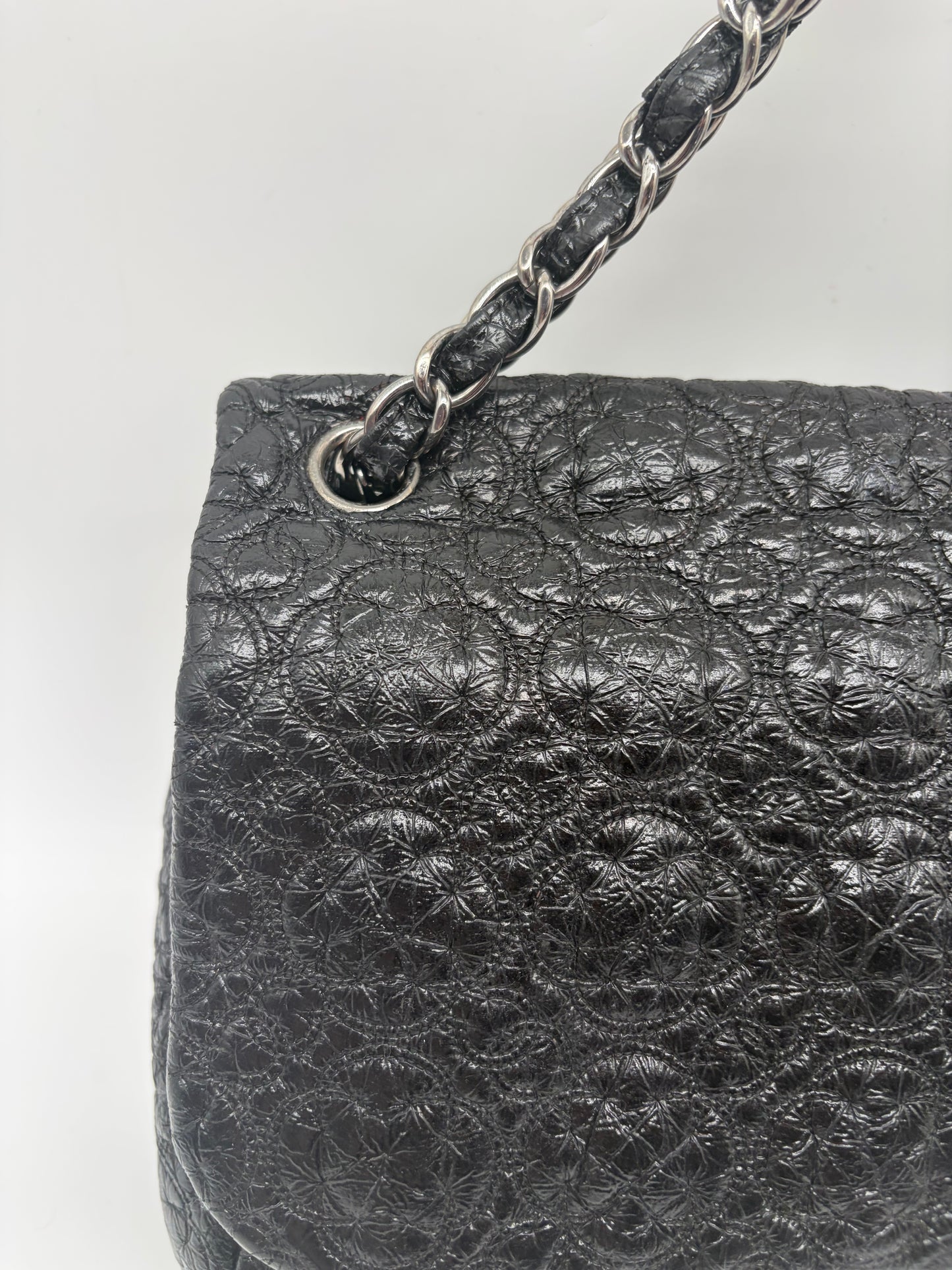 Chanel Camellia Coco Mark Flap Schultertasche Schwarz