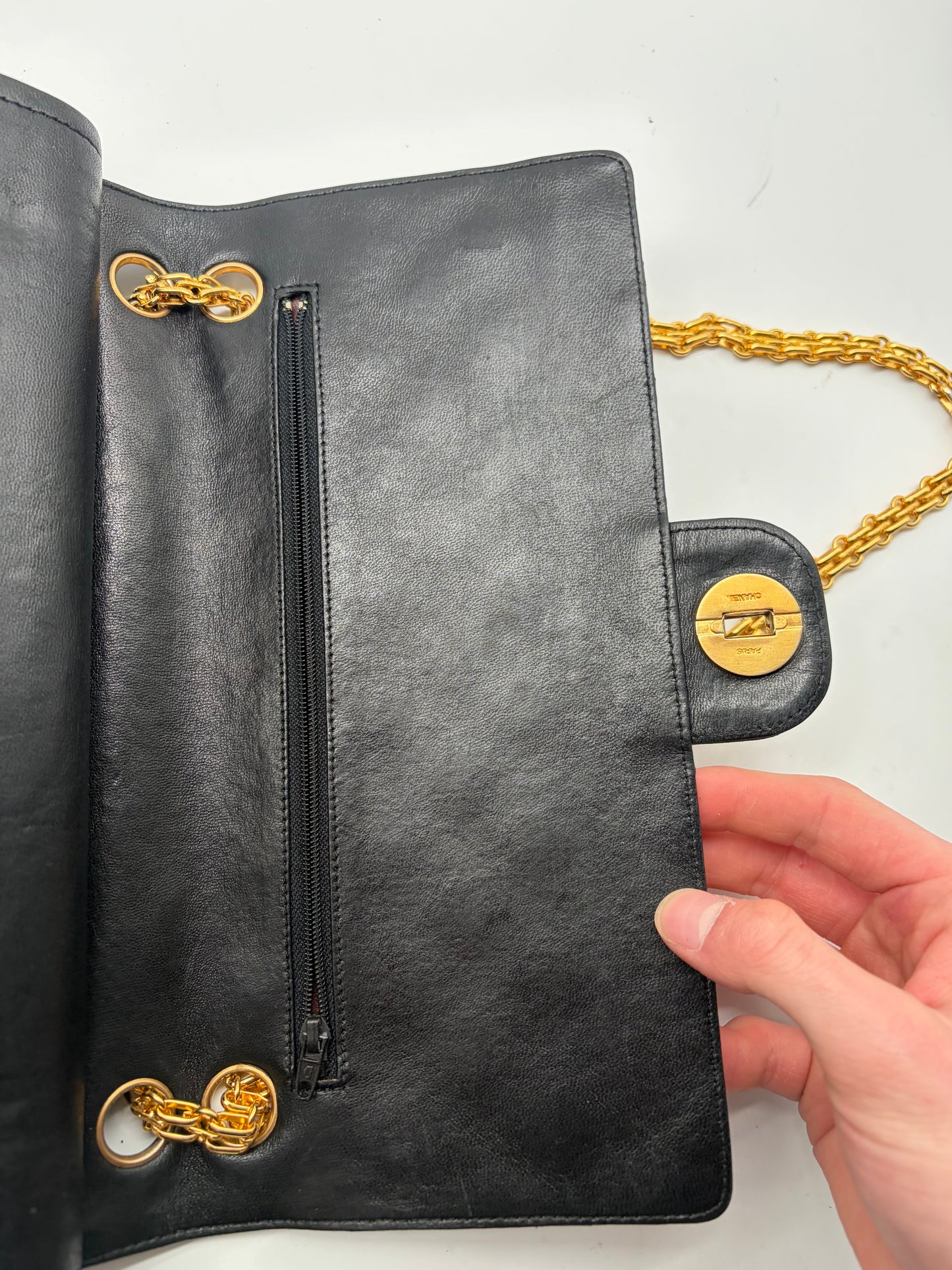 Chanel Double Flap Medium Schwarz GHW