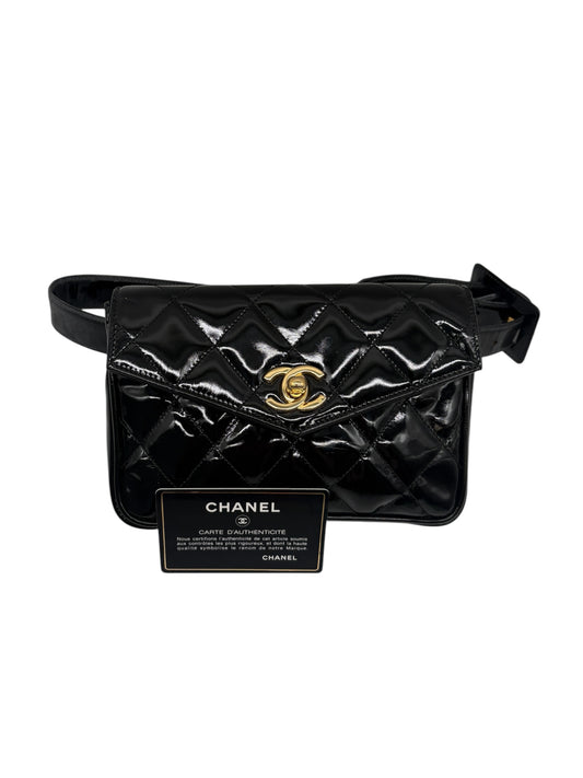 Chanel CC Quitted Gürteltasche aus Lackleder