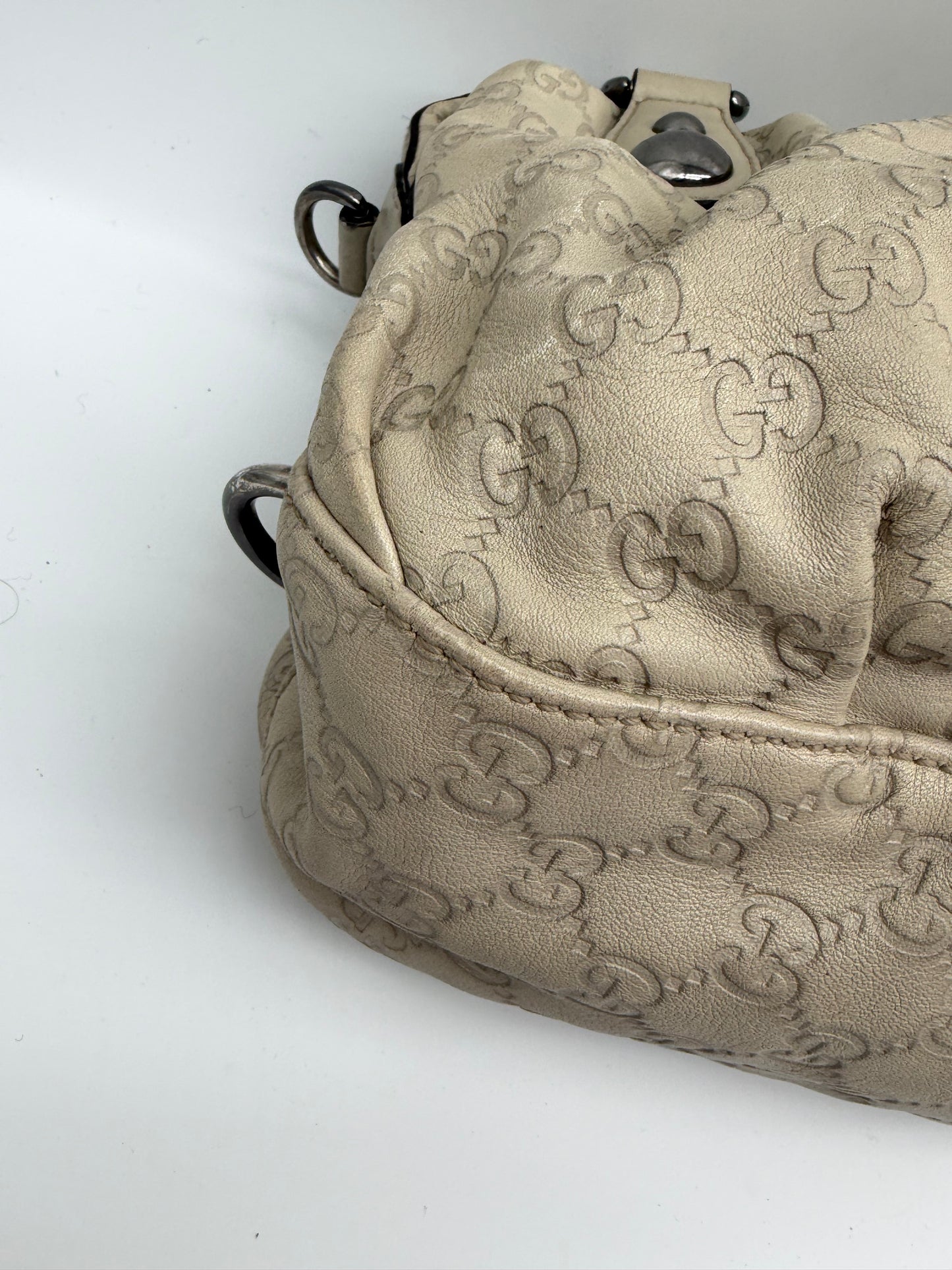 Gucci Icon Bit  Guccissima Handtasche weiß