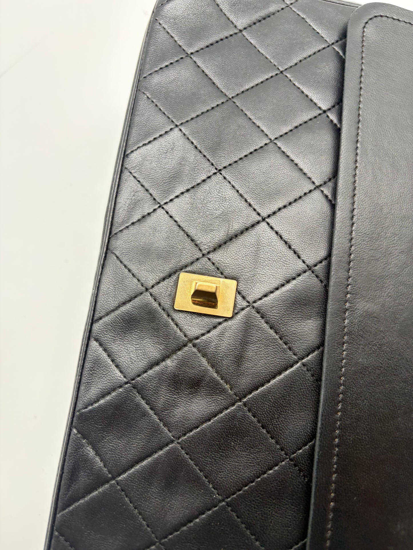 Chanel Double Flap Medium Schwarz GHW