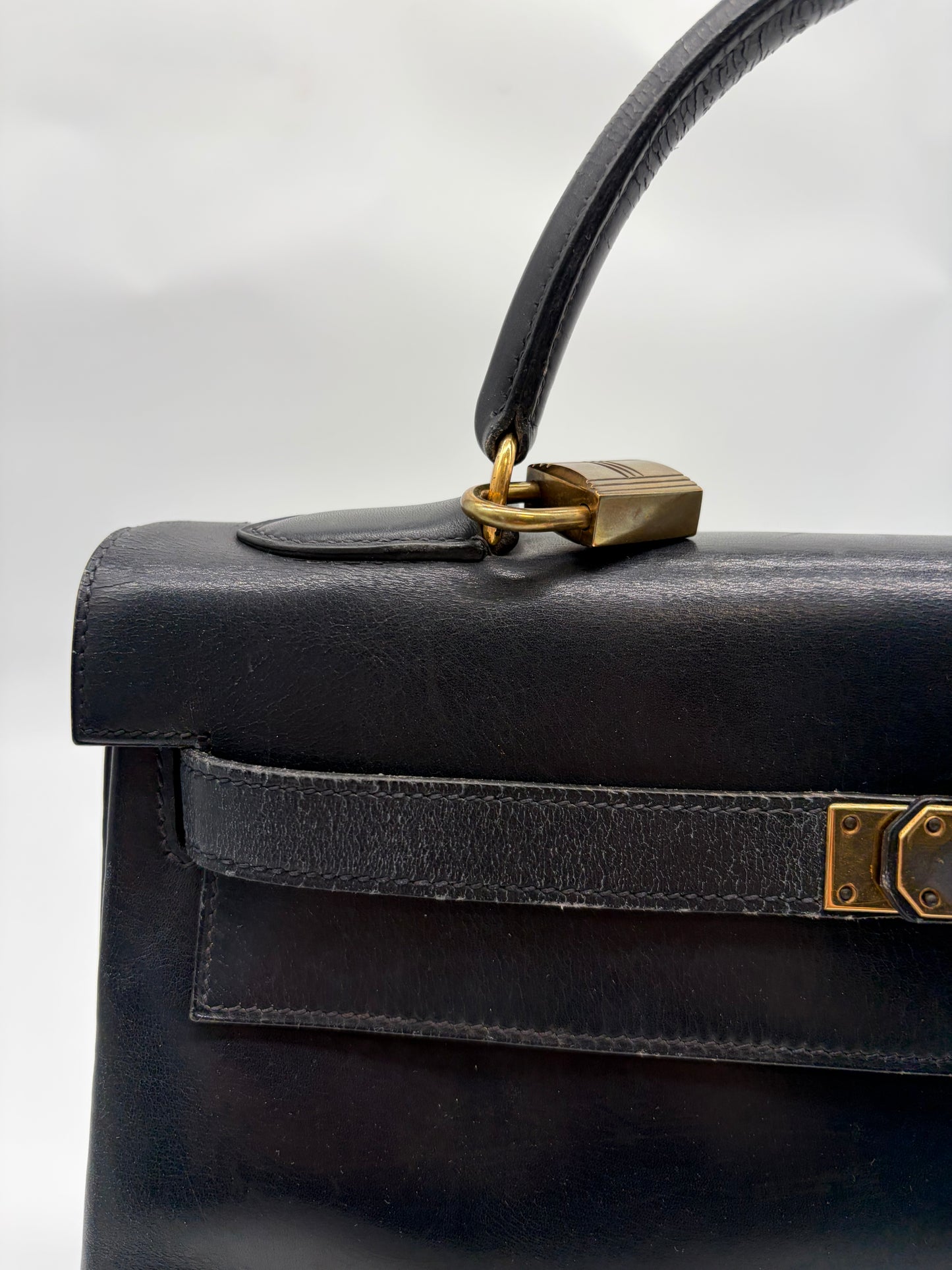 Hermès Kelly 32 Handtasche Navy Kalbsleder