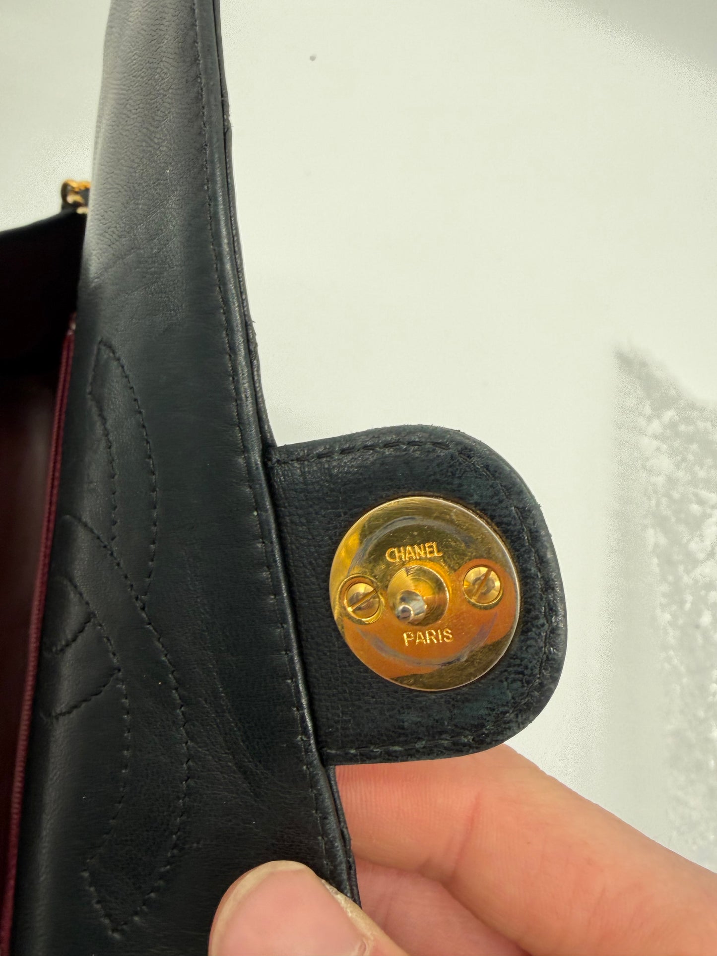 Chanel Classic Flap Bag Medium – Schwarz gesteppte Leder-Handtasche