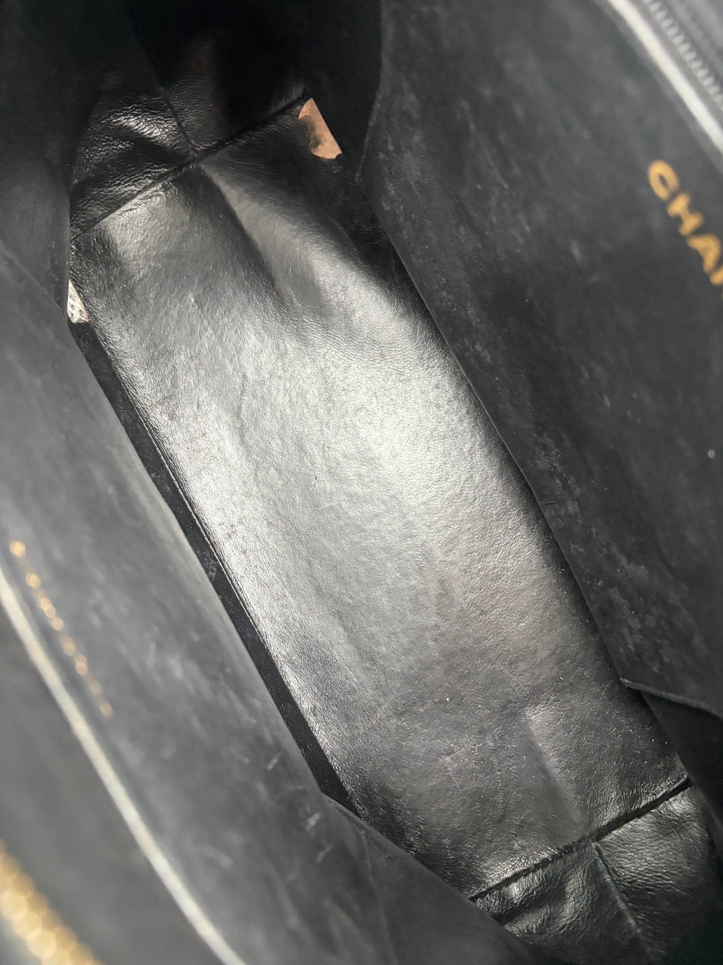 Chanel Gold Medallion Quitted Kaviar Schultertasche