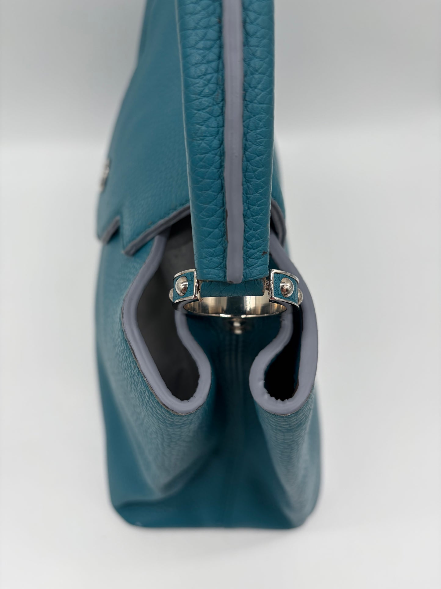 Louis Vuitton Capucines MM Handtasche