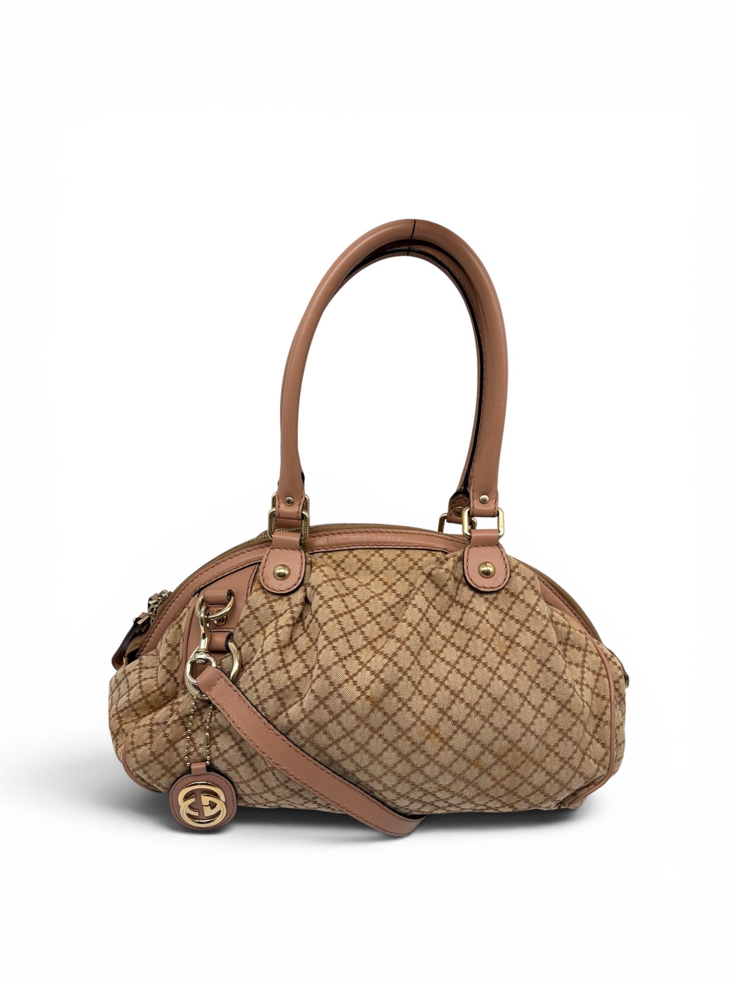 Vintage Gucci Diamante Canvas Handtasche in Beige mit nudefarbenen Lederdetails und goldenem Interlocking-G Anhänger.